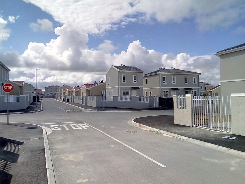 To Let 2 Bedroom Property for Rent in Rivergate Western Cape